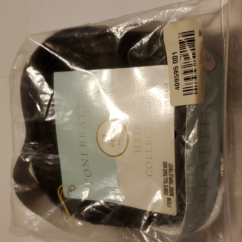 Toni Brattin All That and More Triple Twist,Black, Curly hairpiece. NWT,NIB